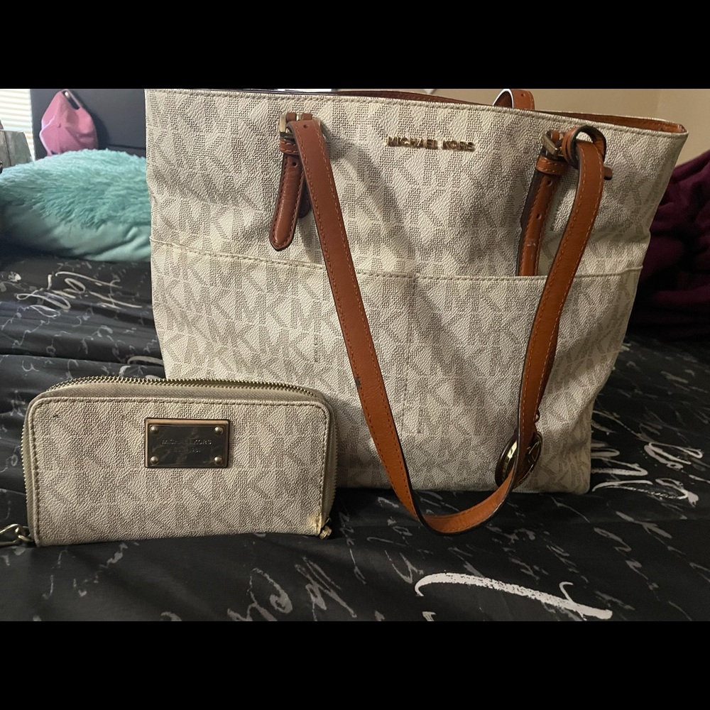 White large MK tote with mr hung wallet